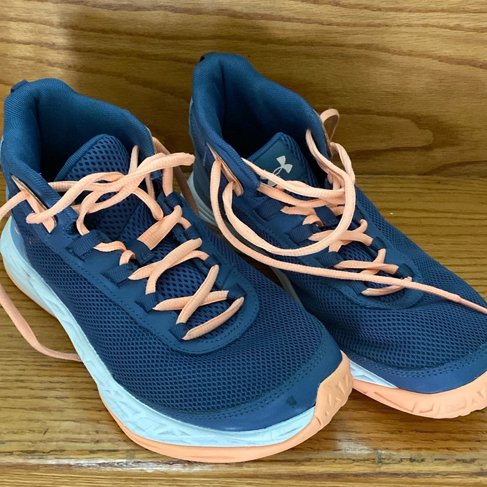 Under Armour Girl’s Basketball Shoes